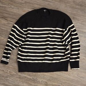 Uniqlo Women's Black and Cream Striped Crewneck Sweater